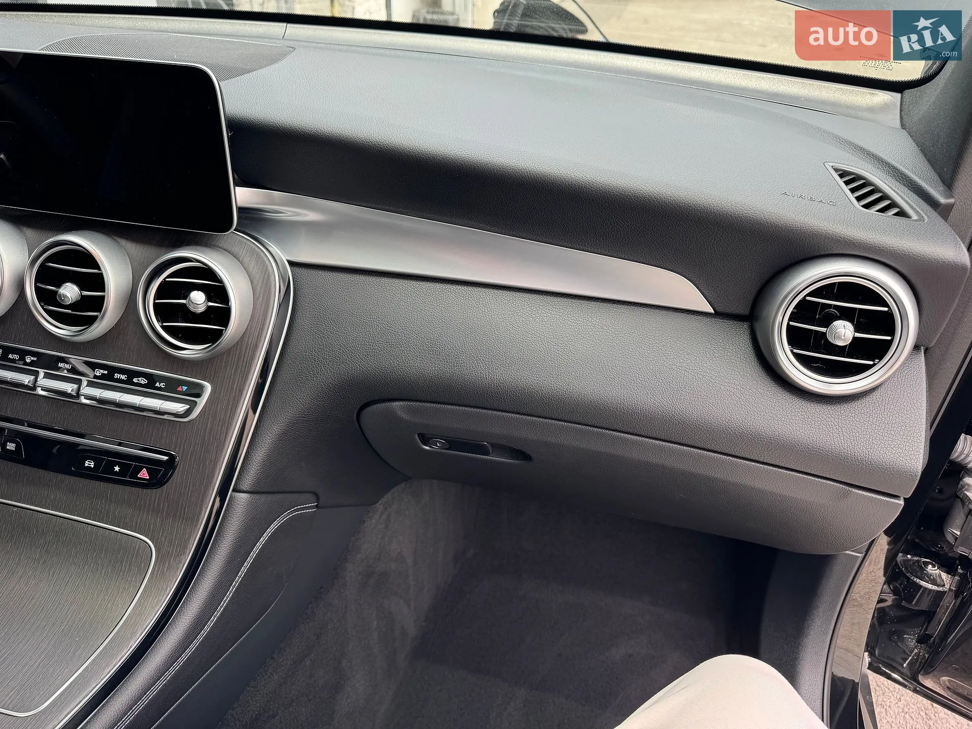 2021 Mercedes-Benz GLC - мініатюра 132