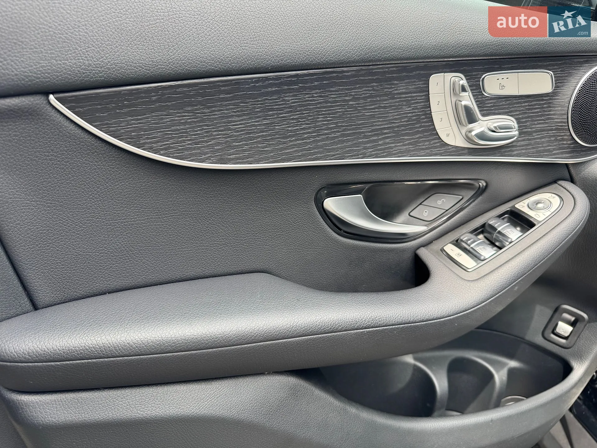 2021 Mercedes-Benz GLC - мініатюра 144