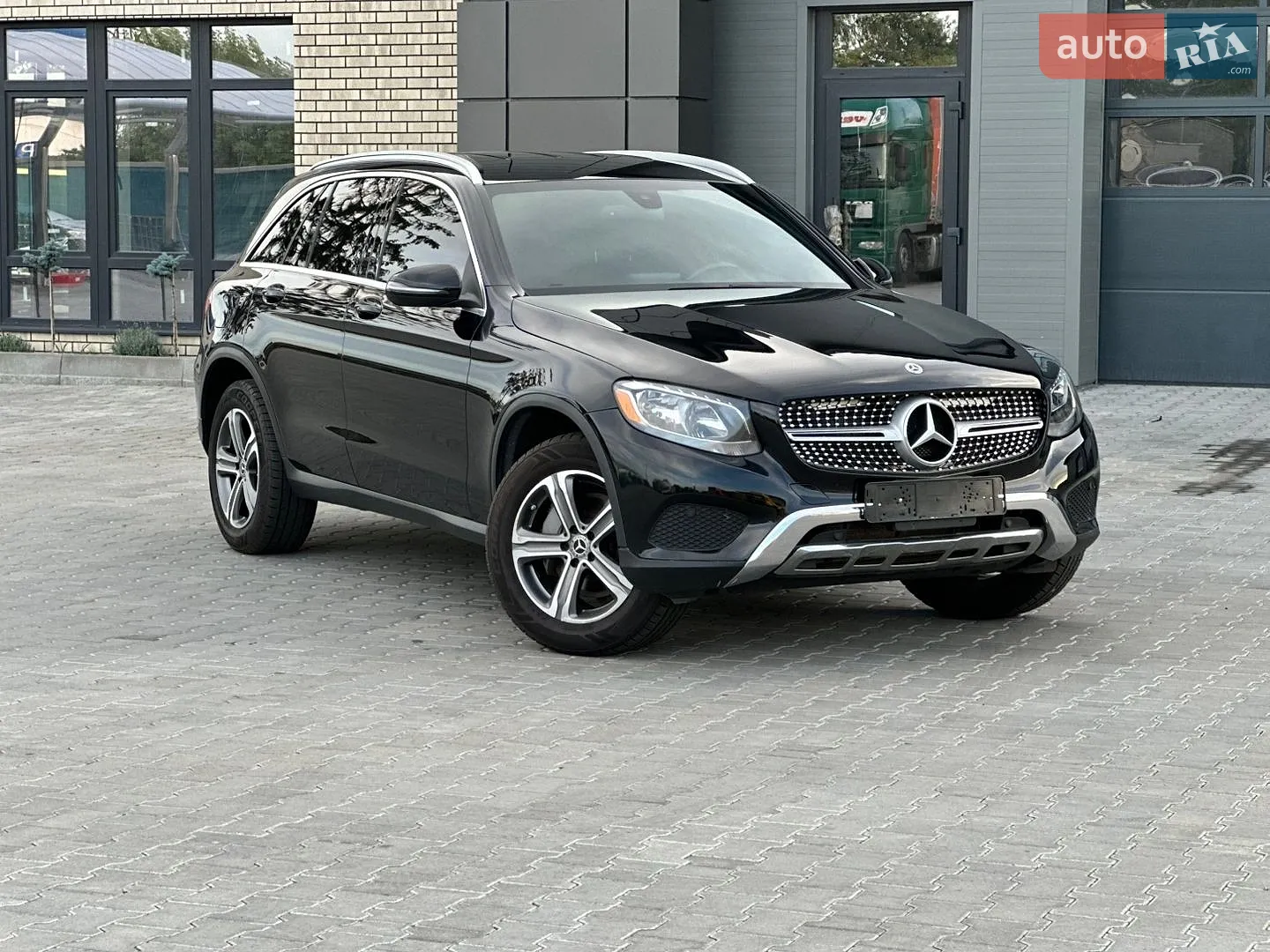 2020 Mercedes-Benz GLC - мініатюра 2