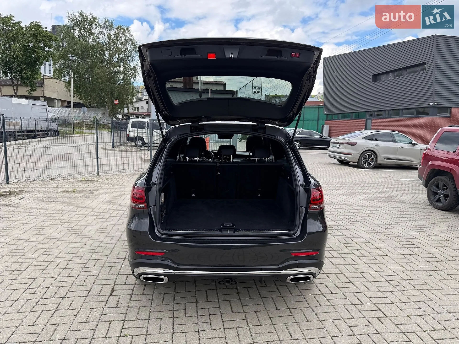 2021 Mercedes-Benz GLC - мініатюра 14