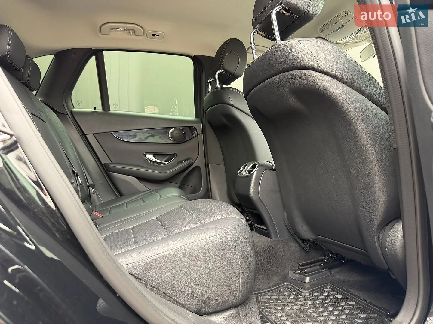 2019 Mercedes-Benz GLC - мініатюра 24