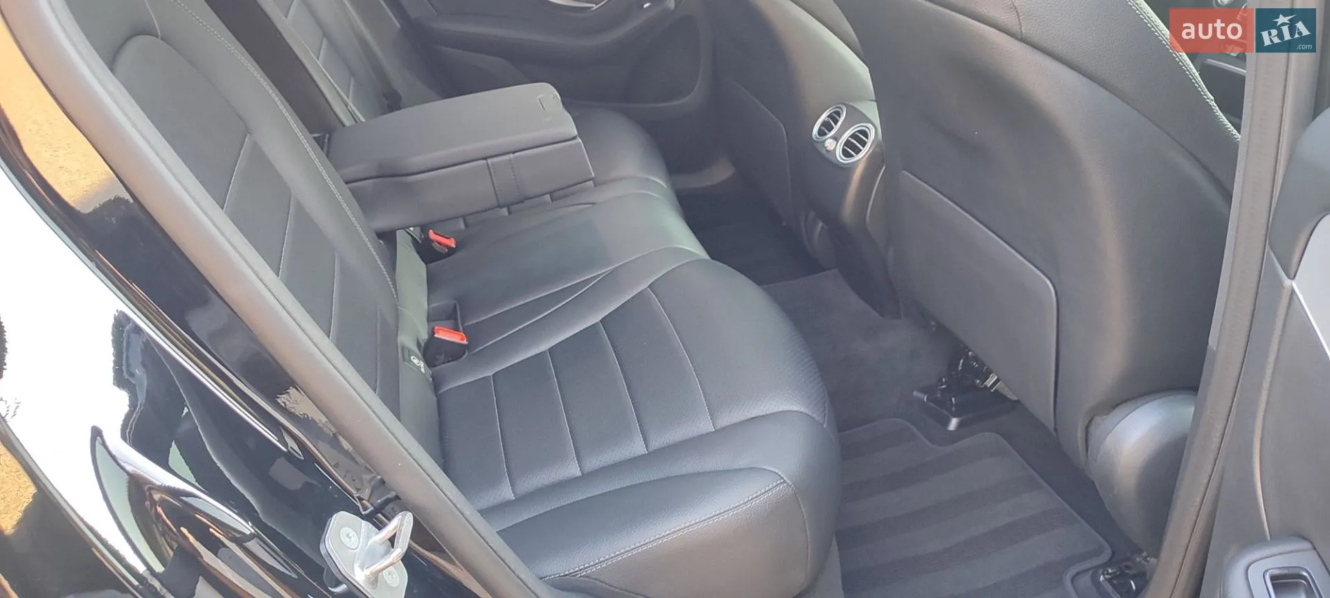2019 Mercedes-Benz GLC - мініатюра 17