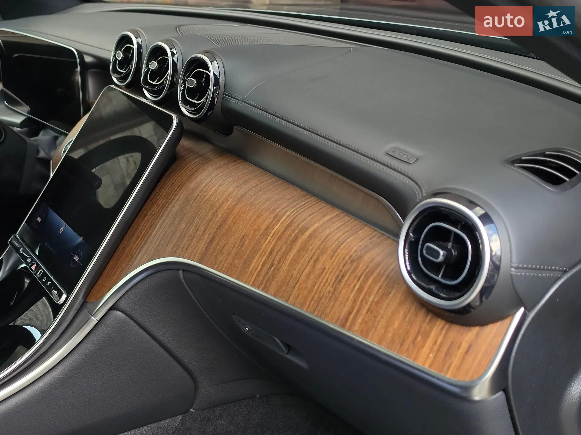 2023 Mercedes-Benz GLC - мініатюра 88