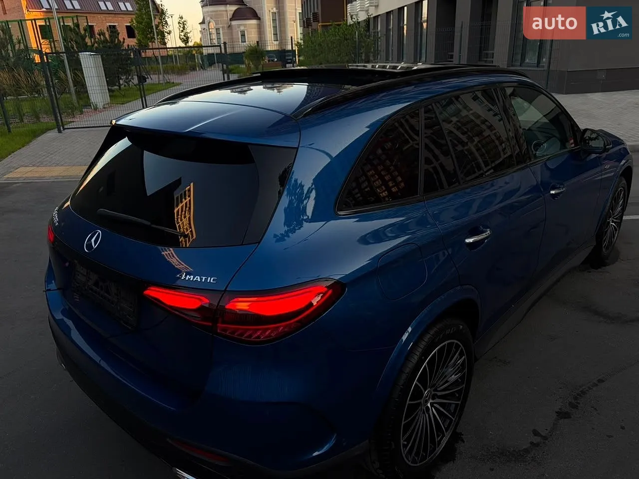 2025 Mercedes-Benz GLC - мініатюра 16