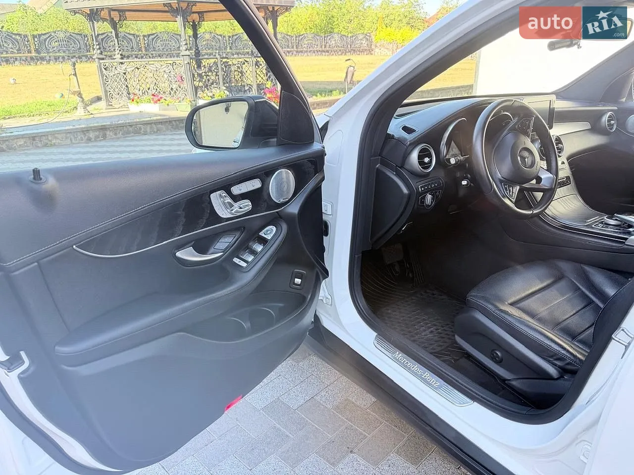 2018 Mercedes-Benz GLC - мініатюра 2
