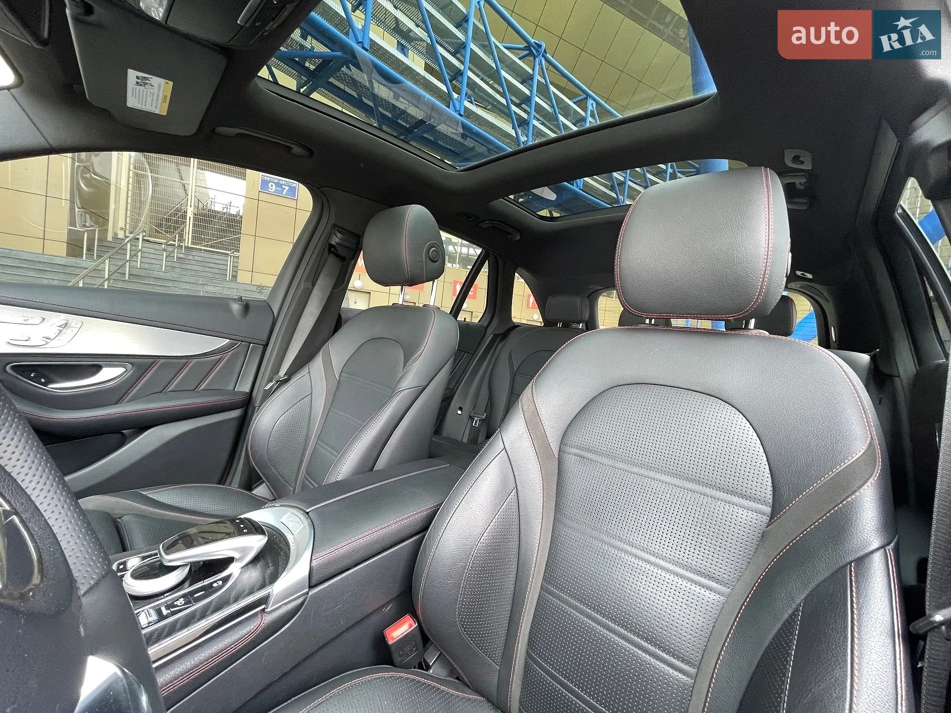 2017 Mercedes-Benz GLC - мініатюра 39
