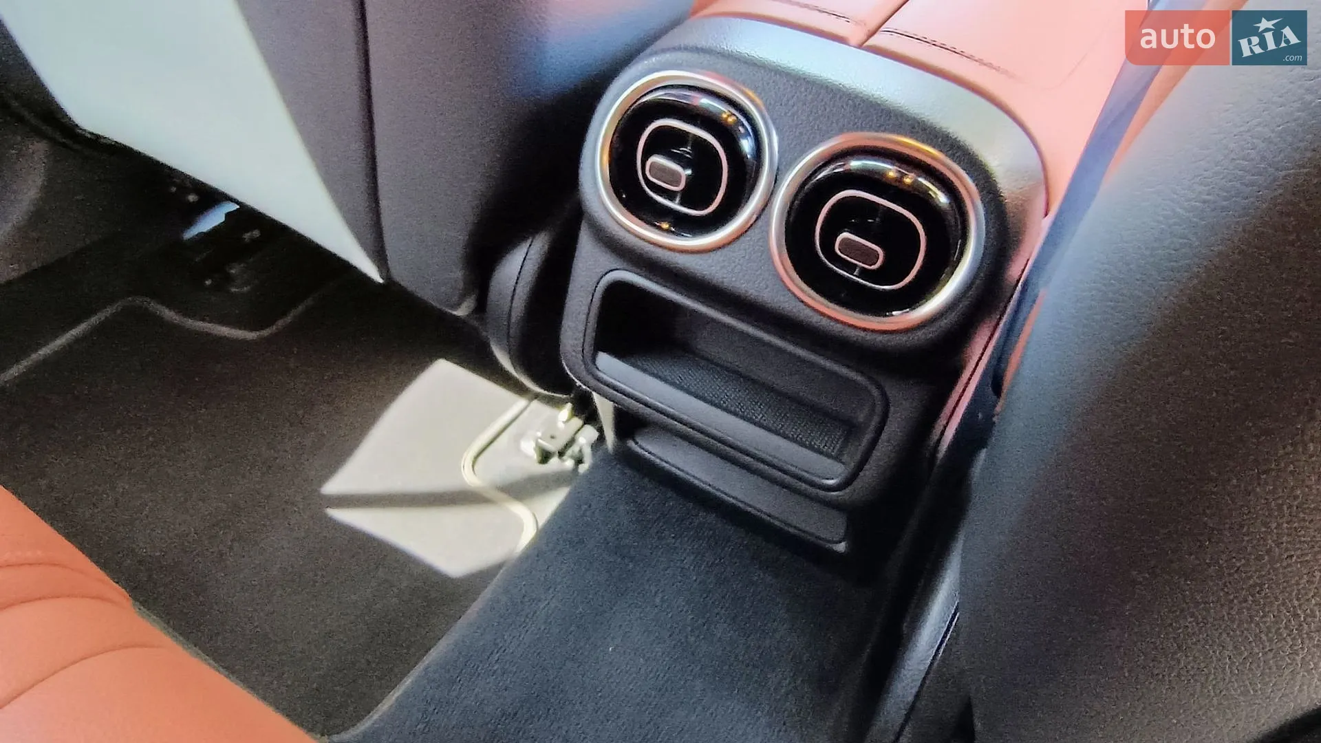 2023 Mercedes-Benz GLC - мініатюра 44