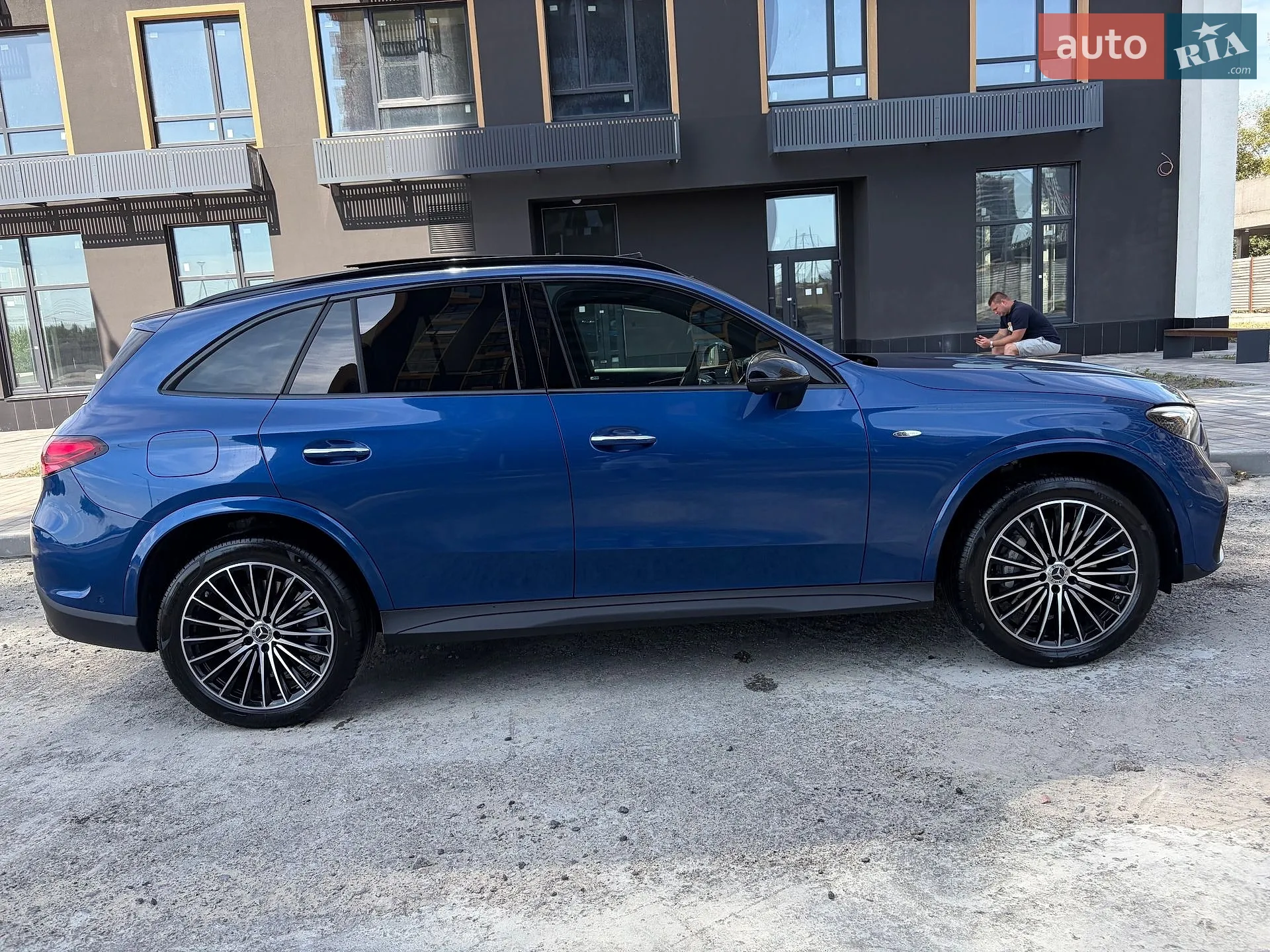 2025 Mercedes-Benz GLC - мініатюра 22