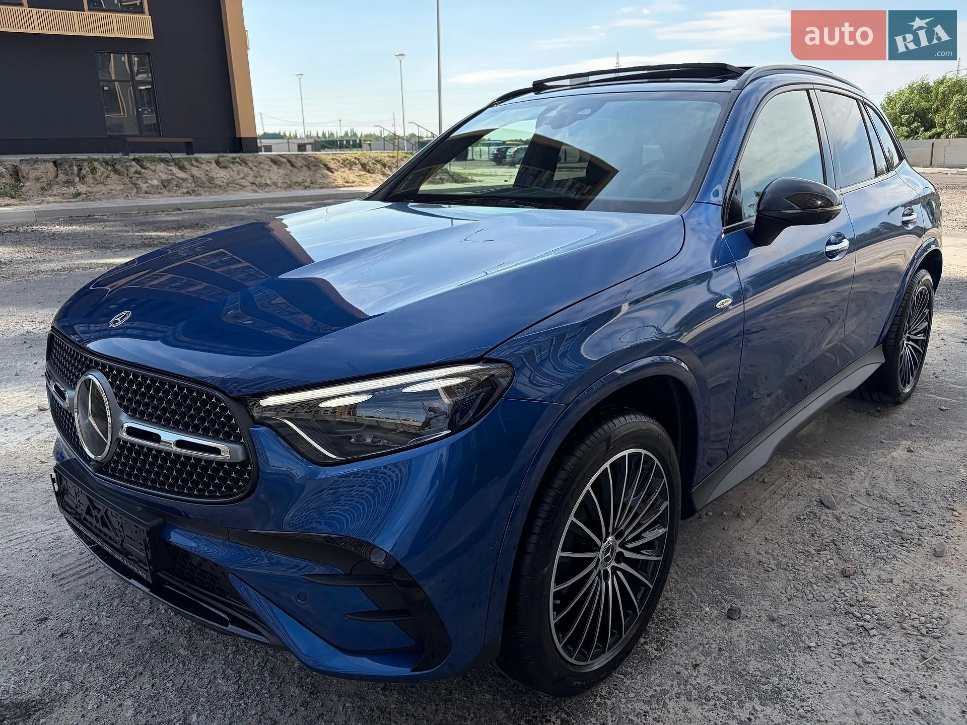 2025 Mercedes-Benz GLC - мініатюра 48