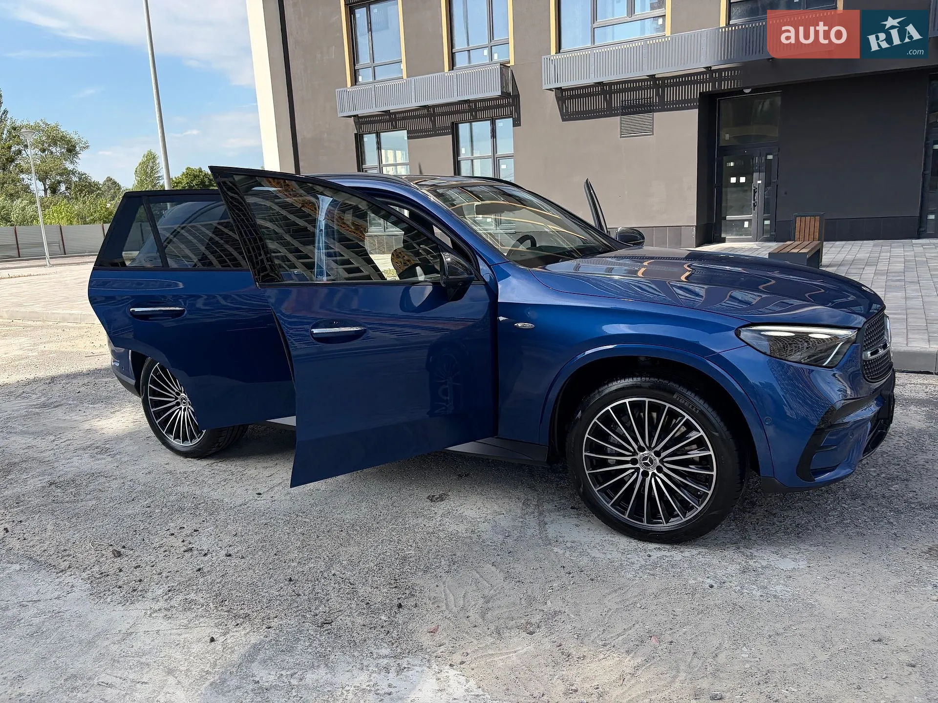 2025 Mercedes-Benz GLC - мініатюра 175