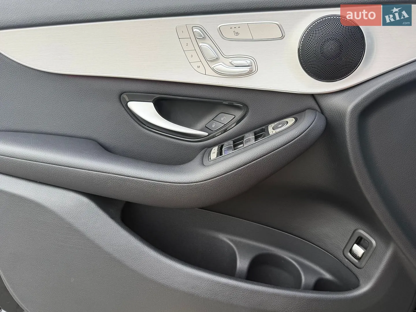 2021 Mercedes-Benz GLC - мініатюра 36