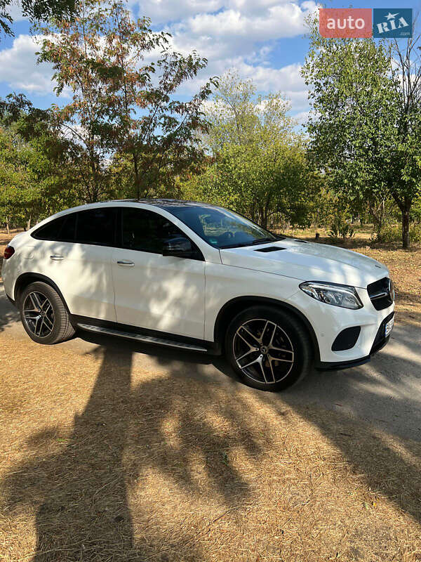 Внедорожник / Кроссовер Mercedes-Benz GLE-Class Coupe 2017 в Кропивницком фото 9 Внедорожник / Кроссовер Mercedes-Benz GLE-Class Coupe 2017 в Кропивницком