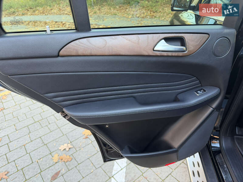 Внедорожник / Кроссовер Mercedes-Benz GLE-Class Coupe 2019 в Львове фото 17 Внедорожник / Кроссовер Mercedes-Benz GLE-Class Coupe 2019 в Львове