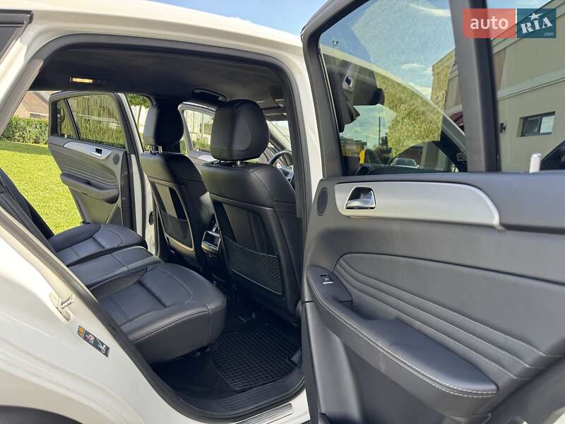 Внедорожник / Кроссовер Mercedes-Benz GLE-Class Coupe 2016 в Черновцах фото 46 Внедорожник / Кроссовер Mercedes-Benz GLE-Class Coupe 2016 в Черновцах