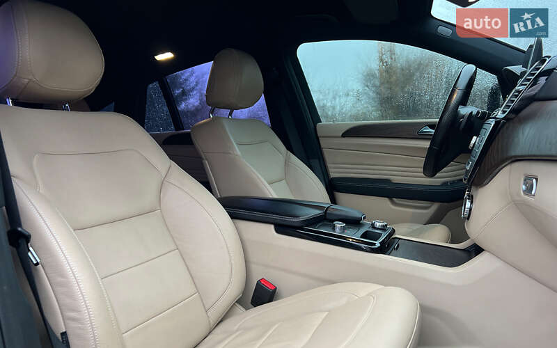 Внедорожник / Кроссовер Mercedes-Benz GLE-Class Coupe 2016 в Львове фото 24 Внедорожник / Кроссовер Mercedes-Benz GLE-Class Coupe 2016 в Львове