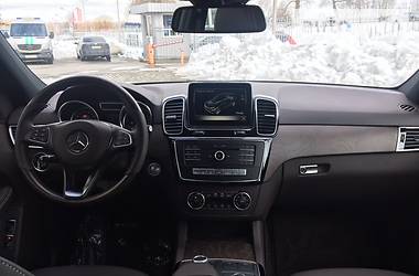 Внедорожник / Кроссовер Mercedes-Benz GLE-Class 2017 в 
