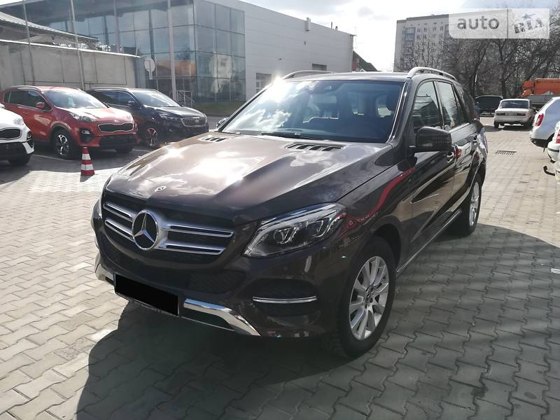 Внедорожник / Кроссовер Mercedes-Benz GLE-Class 2017 в 