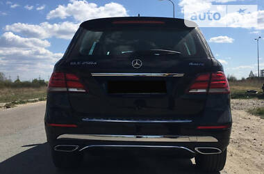 Позашляховик / Кросовер Mercedes-Benz GLE-Class 2018 в 