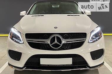 Позашляховик / Кросовер Mercedes-Benz GLE-Class 2016 в 