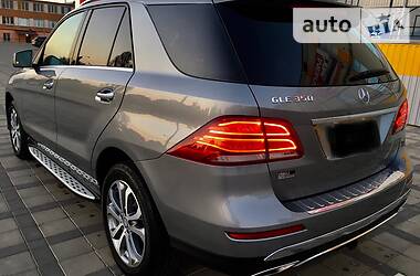 Позашляховик / Кросовер Mercedes-Benz GLE-Class 2016 в 
