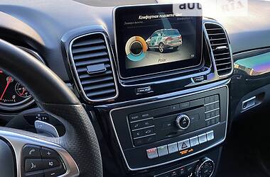 Внедорожник / Кроссовер Mercedes-Benz GLE-Class 2015 в 