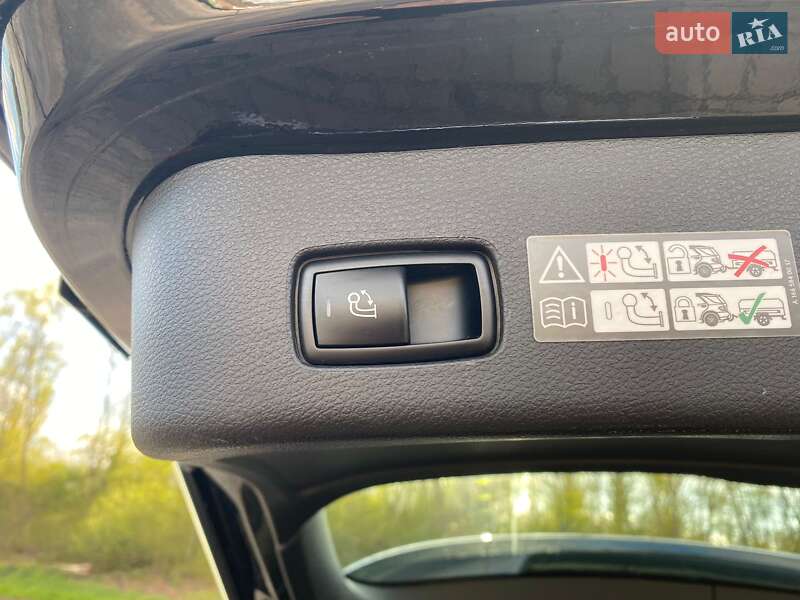 Внедорожник / Кроссовер Mercedes-Benz GLE-Class 2015 в Ужгороде фото 18 Внедорожник / Кроссовер Mercedes-Benz GLE-Class 2015 в Ужгороде