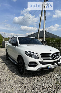 Внедорожник / Кроссовер Mercedes-Benz GLE-Class 2016 в 