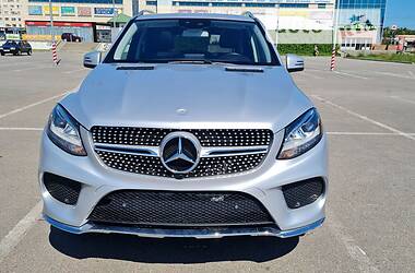 Внедорожник / Кроссовер Mercedes-Benz GLE-Class 2015 в 