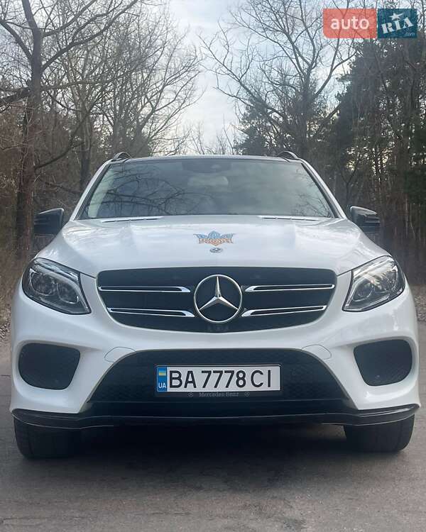 Внедорожник / Кроссовер Mercedes-Benz GLE-Class 2018 в 