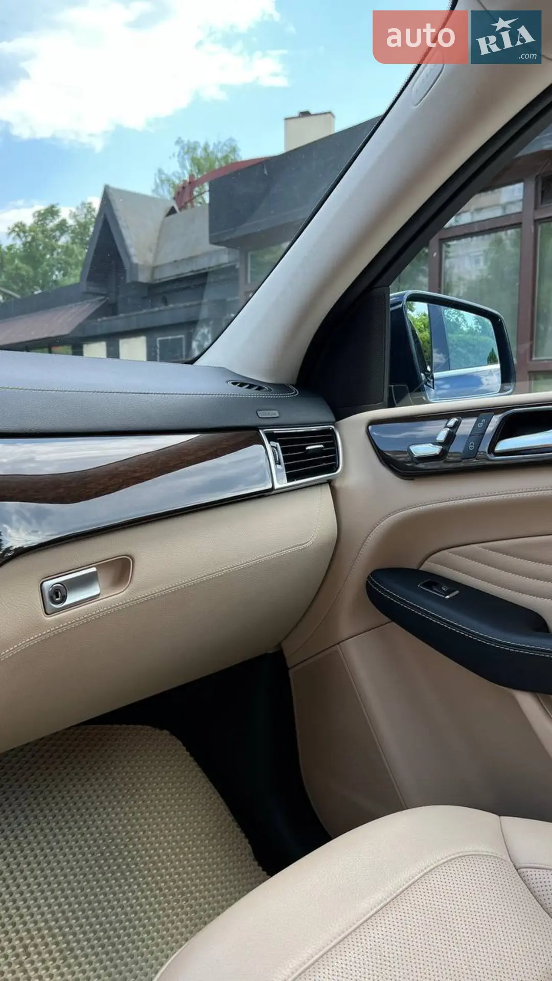 2018 Mercedes-Benz GLE - мініатюра 38