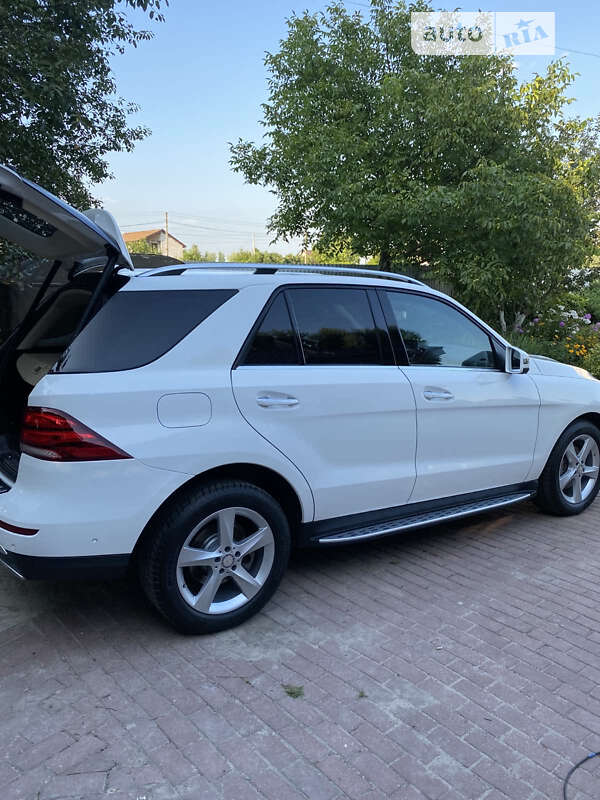 Внедорожник / Кроссовер Mercedes-Benz GLE-Class 2016 в Киеве