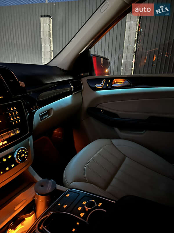 Внедорожник / Кроссовер Mercedes-Benz GLE-Class 2017 в Стрые