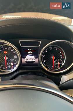 Позашляховик / Кросовер Mercedes-Benz GLE-Class 2015 в 