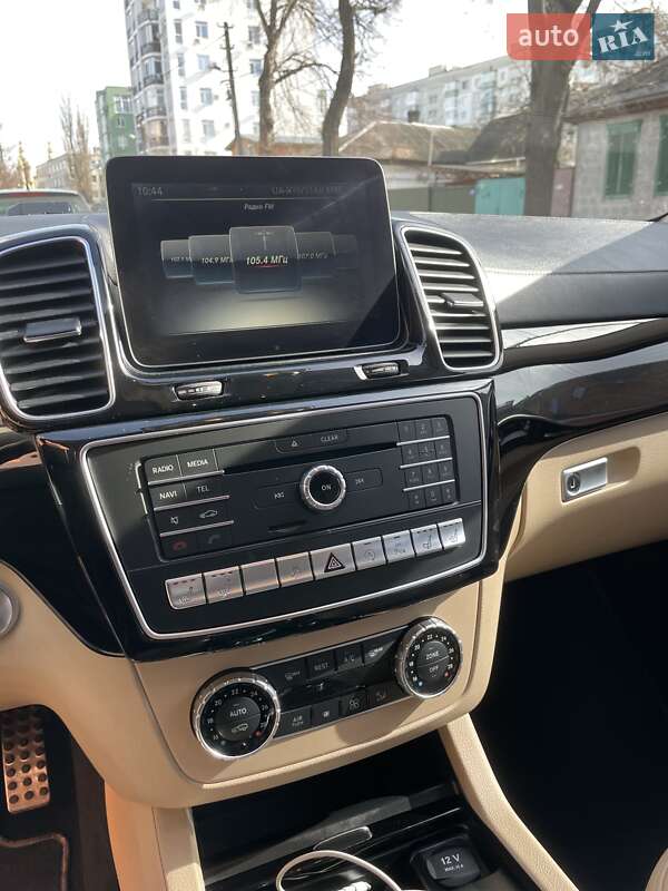 Внедорожник / Кроссовер Mercedes-Benz GLE-Class 2016 в Киеве