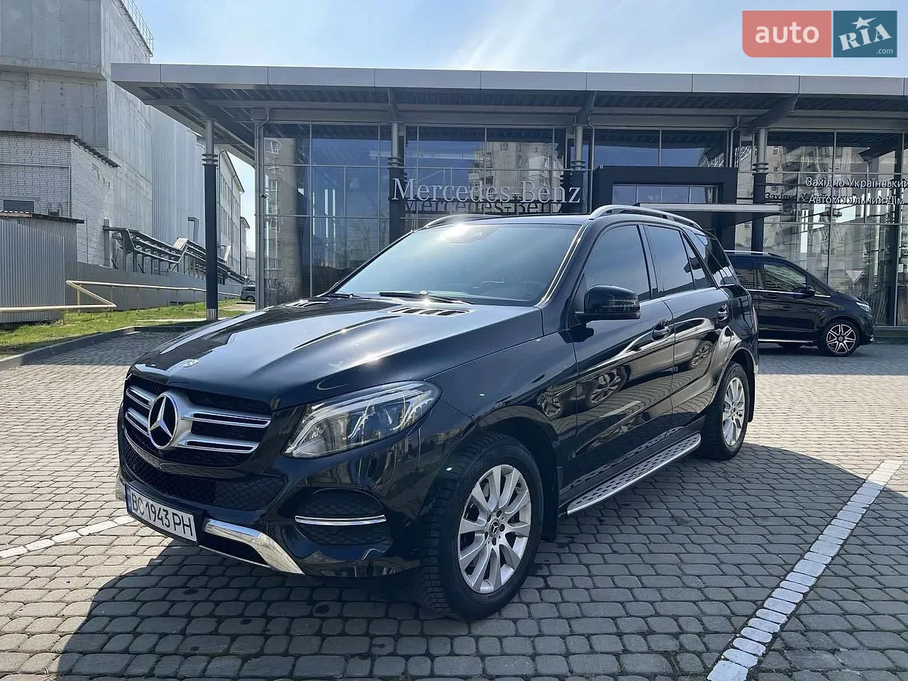 2017 Mercedes-Benz GLE - мініатюра 16
