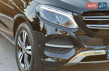 Внедорожник / Кроссовер Mercedes-Benz GLE-Class 2016 в 