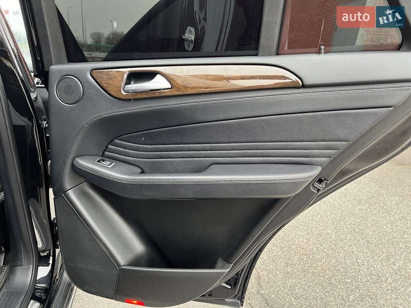 Внедорожник / Кроссовер Mercedes-Benz GLE-Class 2016 в Киеве