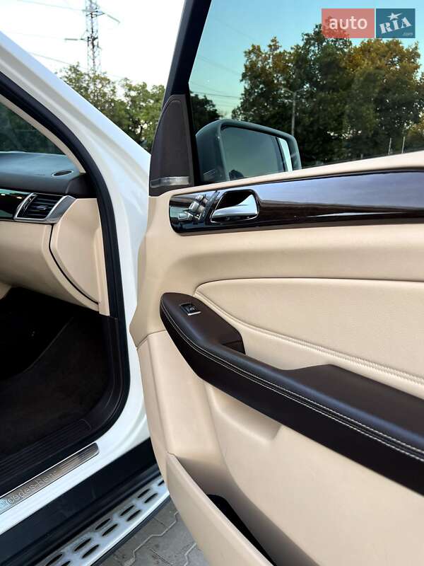 Позашляховик / Кросовер Mercedes-Benz GLE-Class 2018 в Одесі фото 35 Позашляховик / Кросовер Mercedes-Benz GLE-Class 2018 в Одесі