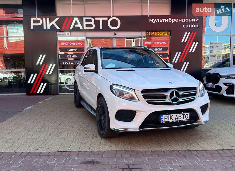Позашляховик / Кросовер Mercedes-Benz GLE-Class 2016 в 