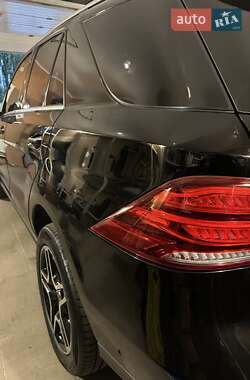 Внедорожник / Кроссовер Mercedes-Benz GLE-Class 2016 в 