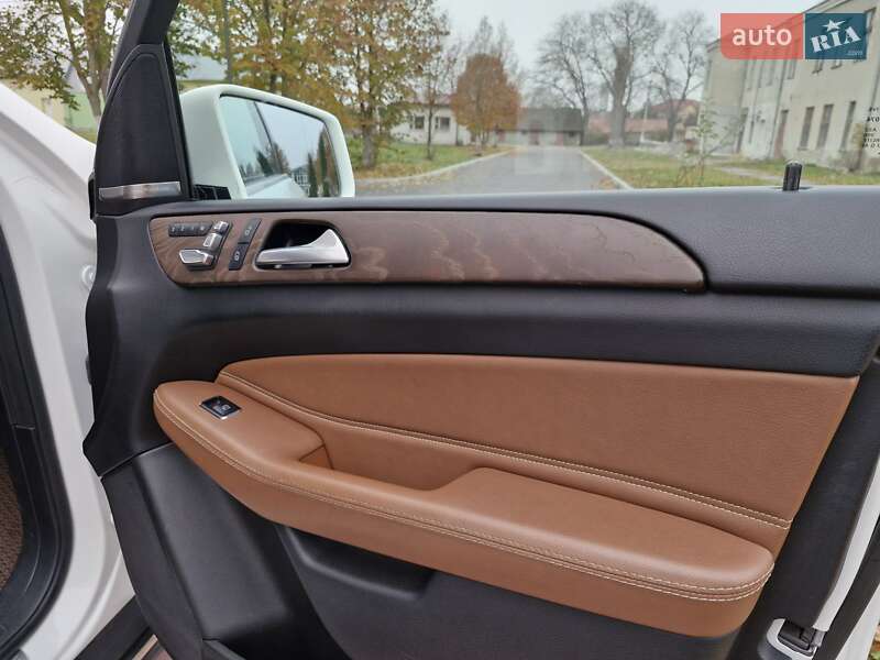 Позашляховик / Кросовер Mercedes-Benz GLE-Class 2016 в Тернополі