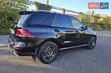 Позашляховик / Кросовер Mercedes-Benz GLE-Class 2018 в 
