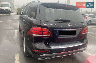 Внедорожник / Кроссовер Mercedes-Benz GLE-Class 2017 в 