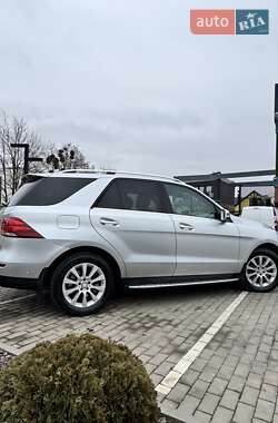 Внедорожник / Кроссовер Mercedes-Benz GLE-Class 2016 в 