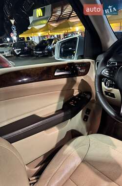 Внедорожник / Кроссовер Mercedes-Benz GLE-Class 2016 в 
