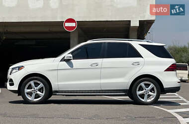 Позашляховик / Кросовер Mercedes-Benz GLE-Class 2015 в 