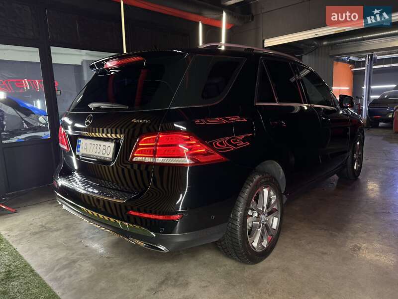 Внедорожник / Кроссовер Mercedes-Benz GLE-Class 2016 в Киеве
