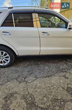 Внедорожник / Кроссовер Mercedes-Benz GLE-Class 2015 в 