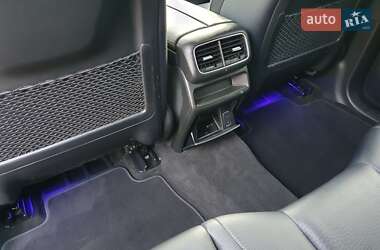 Позашляховик / Кросовер Mercedes-Benz GLE-Class 2021 в 