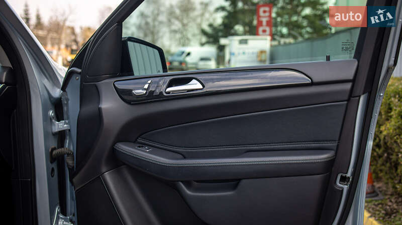 Позашляховик / Кросовер Mercedes-Benz GLE-Class 2016 в Чернівцях фото 7 Позашляховик / Кросовер Mercedes-Benz GLE-Class 2016 в Чернівцях